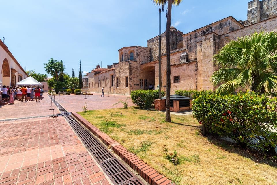 Santo Domingo City Tour: Colonial City, Los Tres Ojos, Lunch - Image 12
